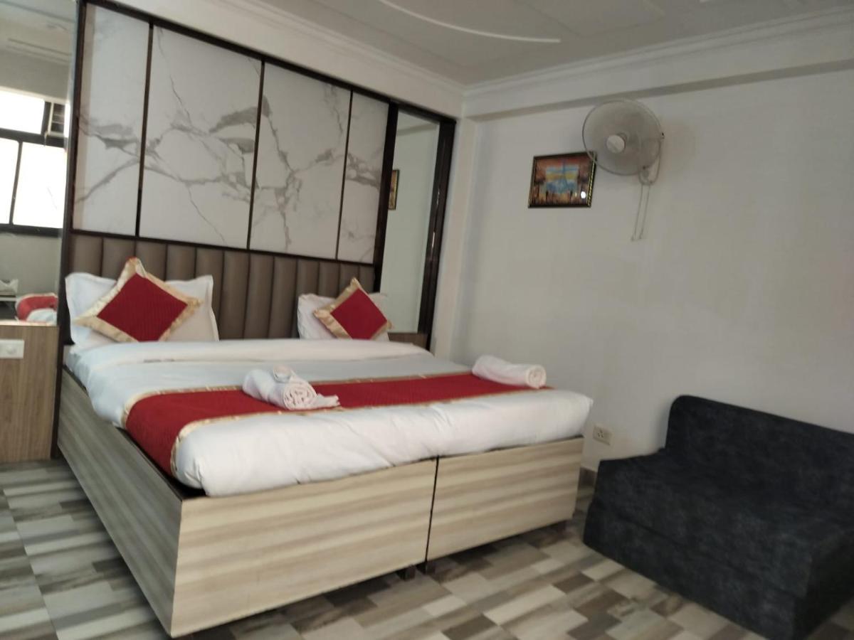 Hotel Clink New Delhi Airport Buitenkant foto