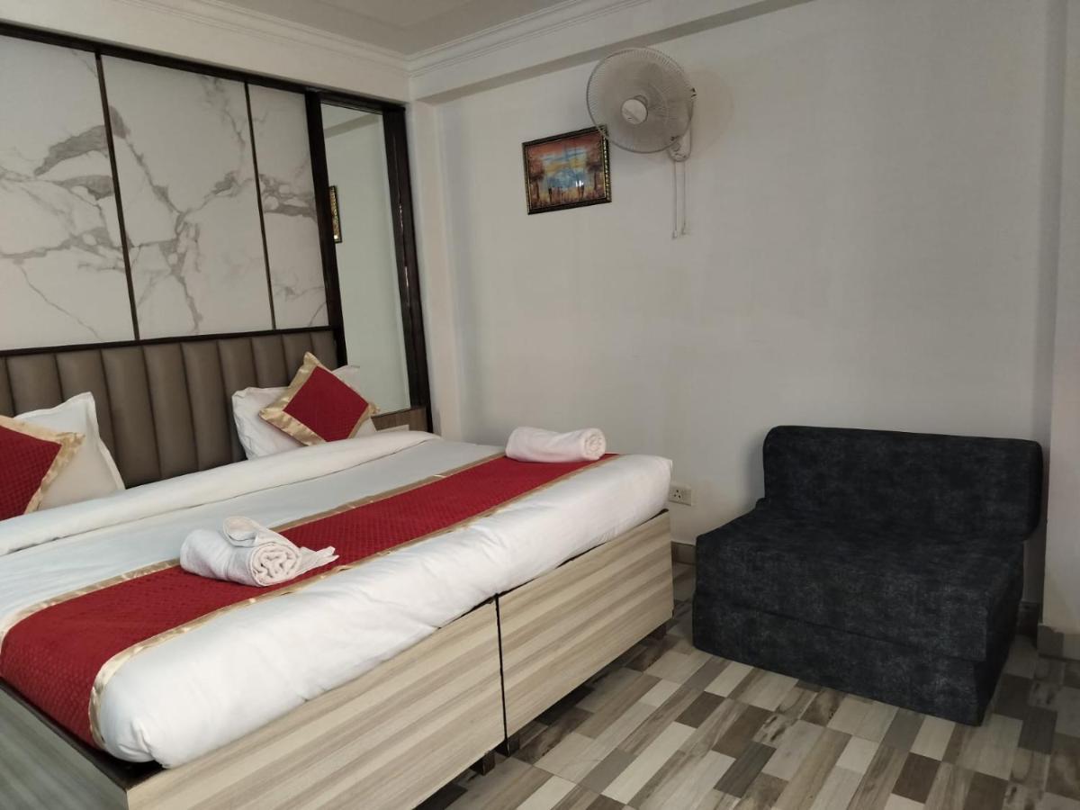 Hotel Clink New Delhi Airport Buitenkant foto
